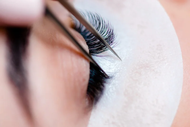 eyelash extensions Laval