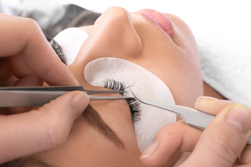 eyelash extensions Laval